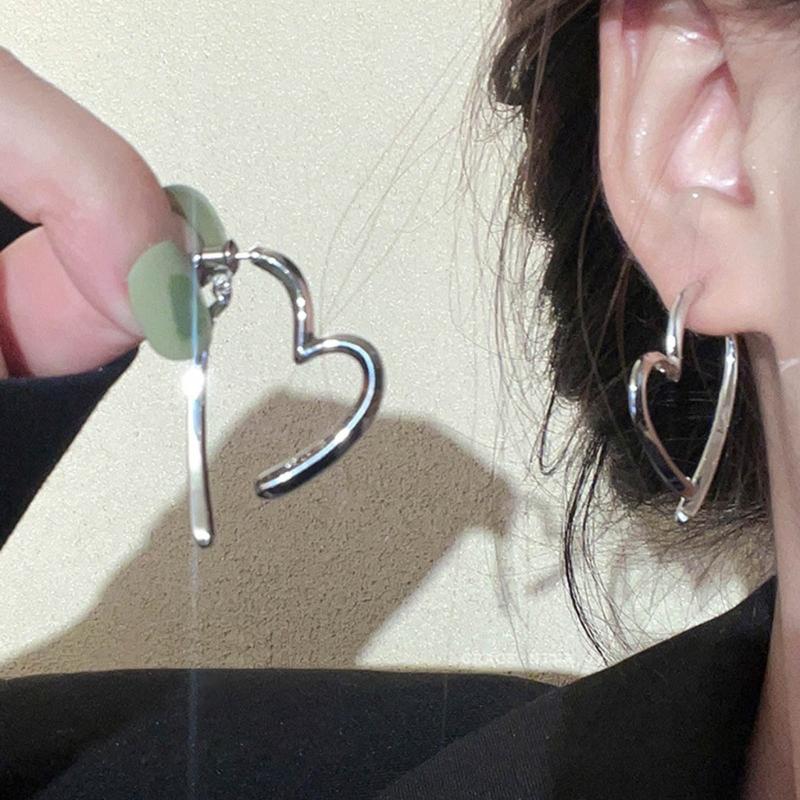 Stylish Heart Shaped Earrings Alloy Material Ear Studs Heart Ear Pendant Trendy Dangle Earring for Fashion Forward Women