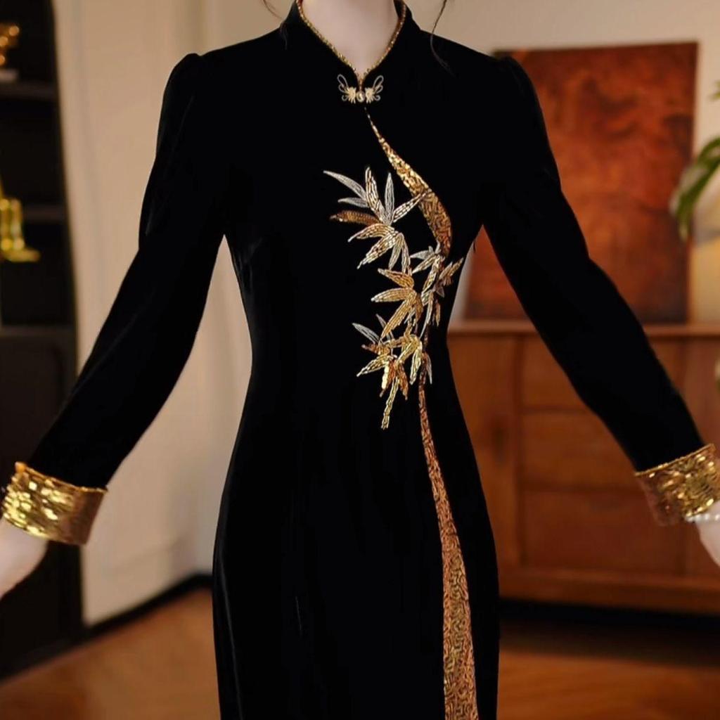 Elegant Winter 2026 Chinese Velvet Qipao Dress - Slimming Mid-Length Skirt