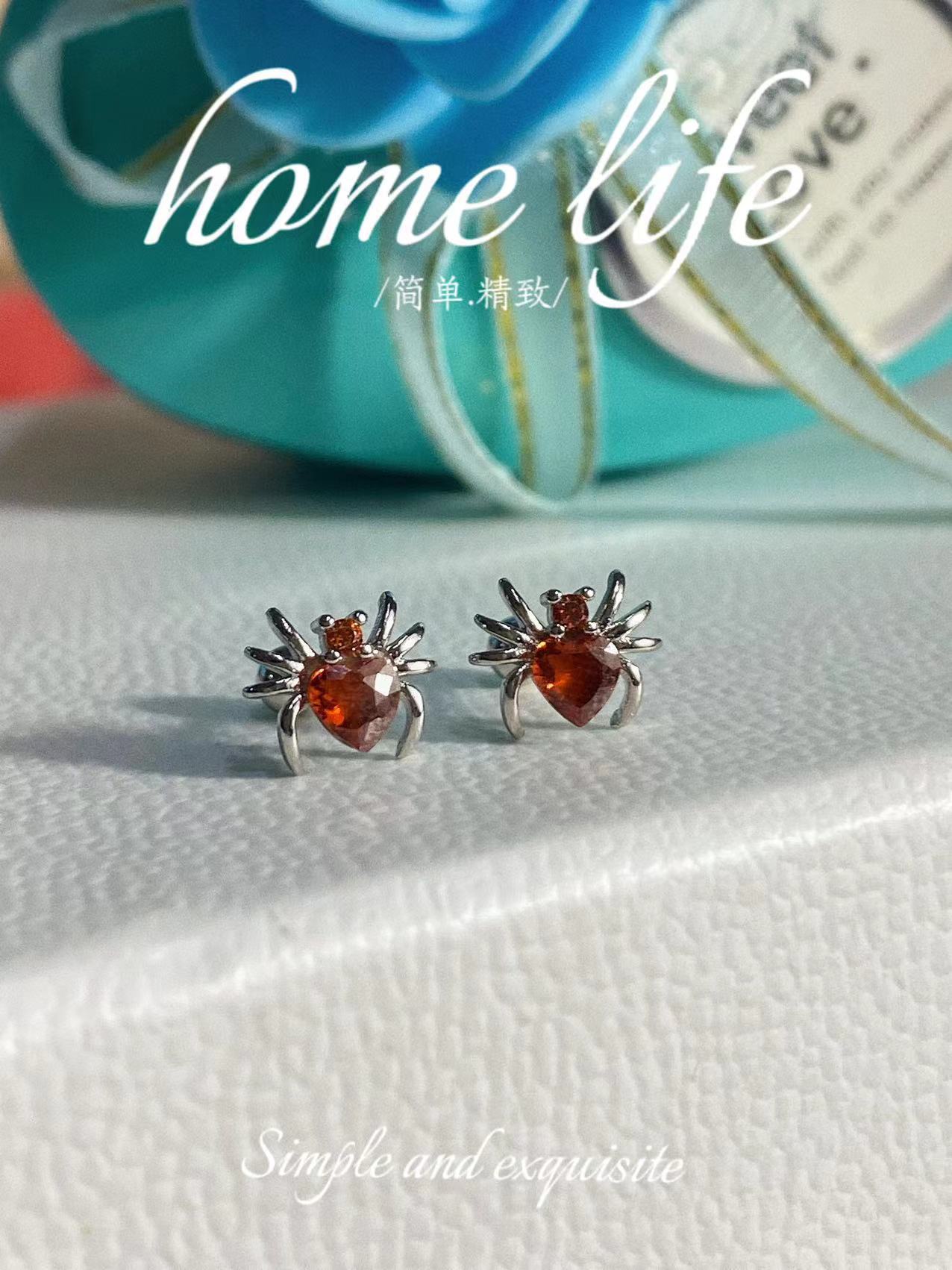 Dark Wind Spider Love Ear Bone Stud Sweet Cool Girl Spice Girl Cochlear Stud Niche Zircon Stud Earrings