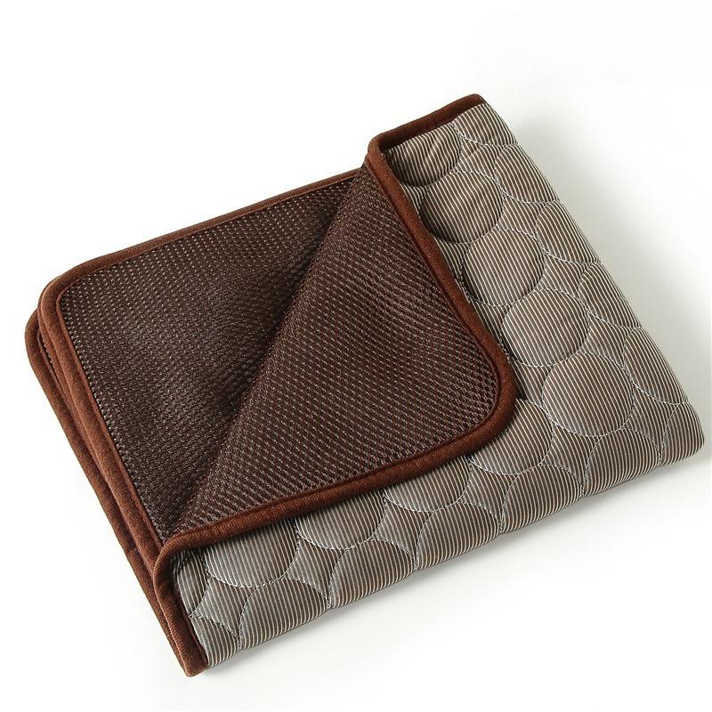 Summer Ice Mat Pet Soft and Breathable Pet Ice Mat Summer Cool Dog Mat Cat Dog Mat Breathable and Non Slip Mattress Pet Supplies