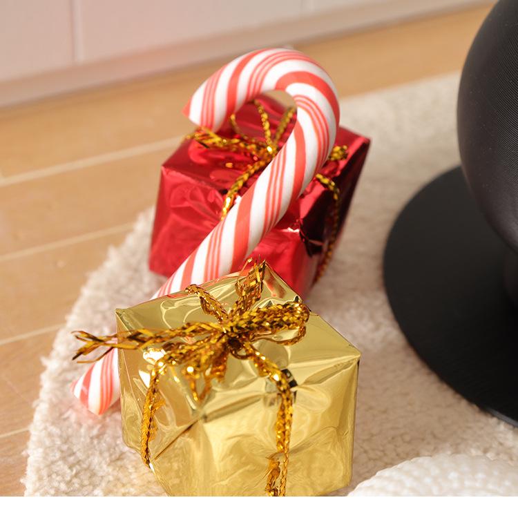 Mini DIY Micro Landscape Christmas Fireplace with Gingerbread Man Ornament