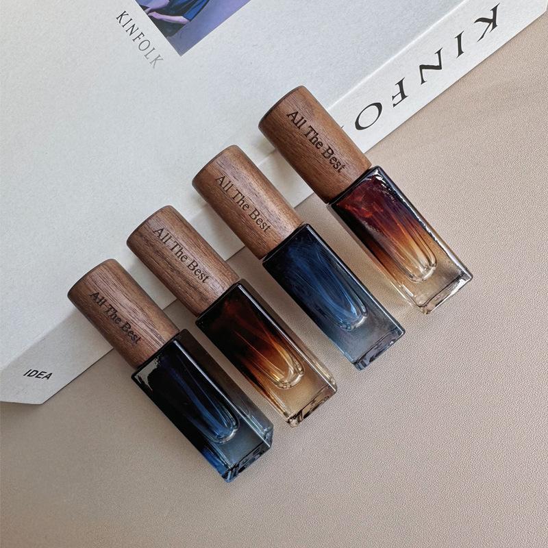 5ml Transparent Glass Perfume Spray Bottle Sample Glass Vials Cosmetics Portable Mini Perfume Atomizer Wooden Cap Refillable