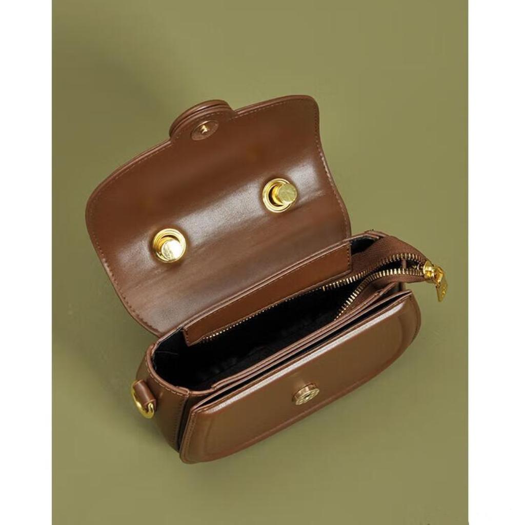 Vintage handbag niche single shoulder bag Small square bag all crossbody bag length 18cm wide 5cm high 14cm