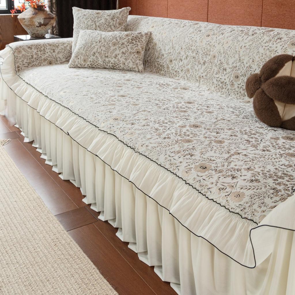 1pc Floral Jacquard Ruffle Hem Sofa Cover, Elegant Chenille Fabric, All-Season Machine Washable, Fits 1-4 Seater