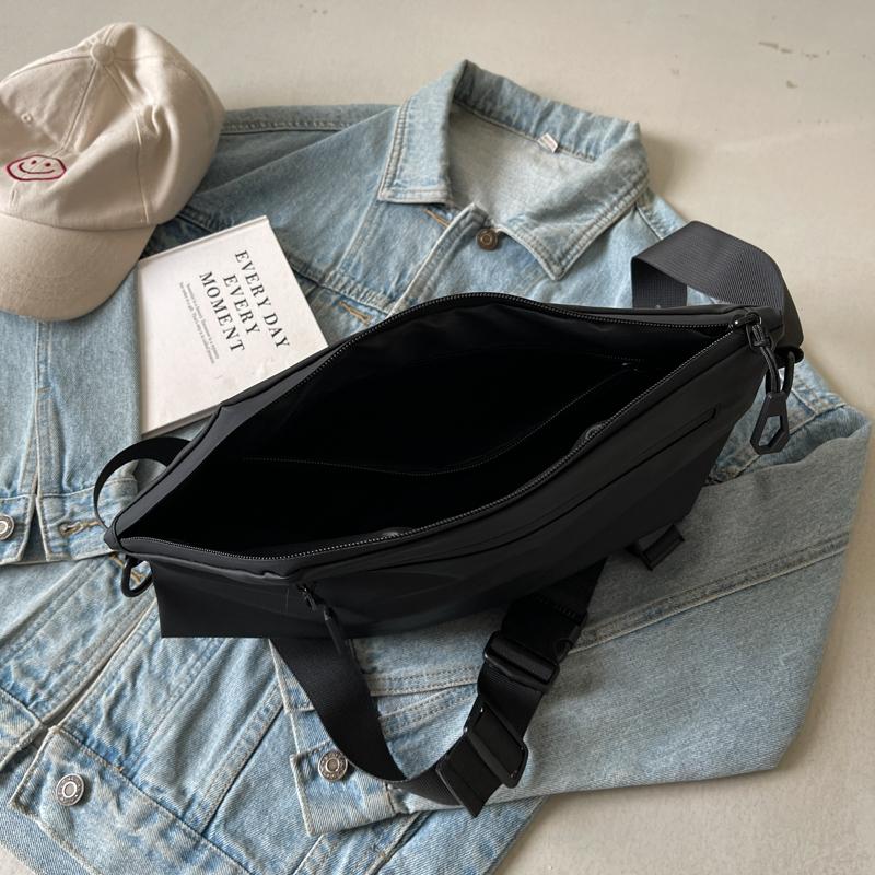 Sports Crossbody Bag Women's Commuter Bag Riding Backpack Large Capacity Shoulder Bag