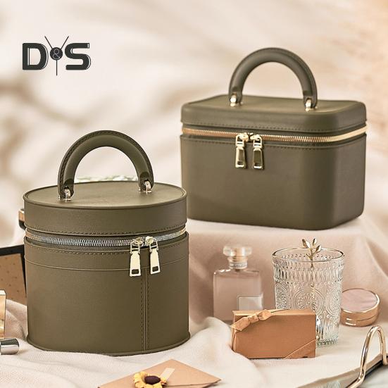 Travel Toiletry Bag with Handle Large Capacity Zipper Closure Waterproof Portable Cosmetic Bag Makeup Organizer