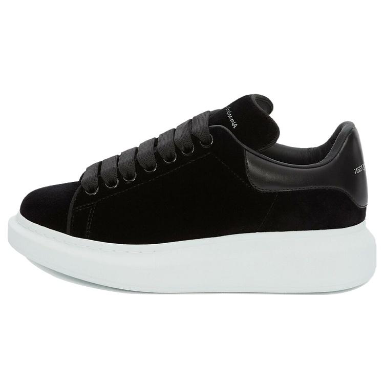 (WMNS) Alexander McQueen Pārliekušās čības `Smooth