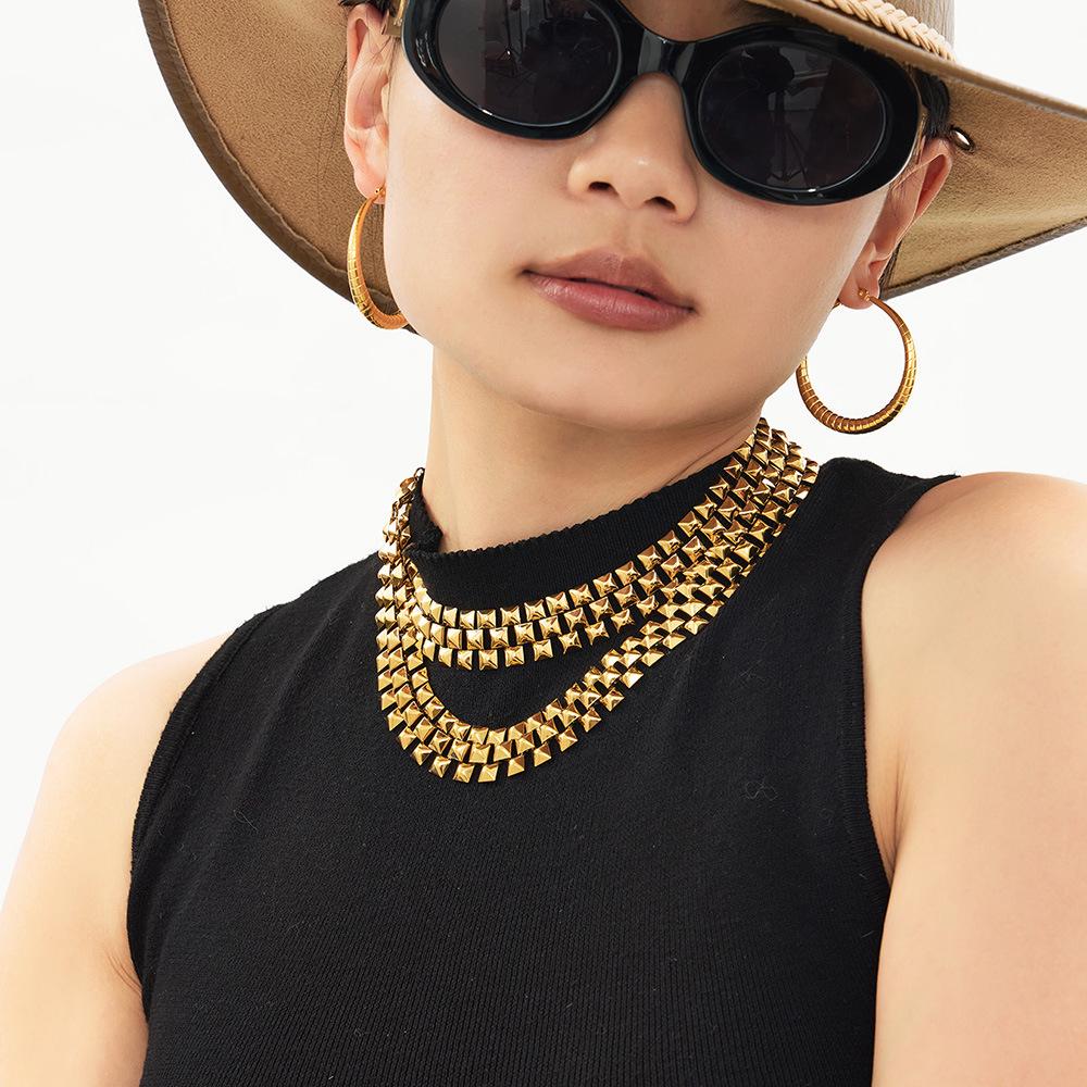 European-American Luxe Three-Row Rivet Necklace & Bracelet Set - Durable, Stainless Steel, Trendy Jewelry.