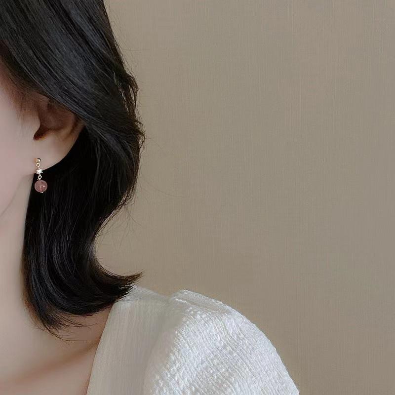 Strawberry Crystal Earrings for Women In Autumn and Winter New Style Inlaid with Zircon Peach Blossom Pink Earrings Ins Retro Earrings