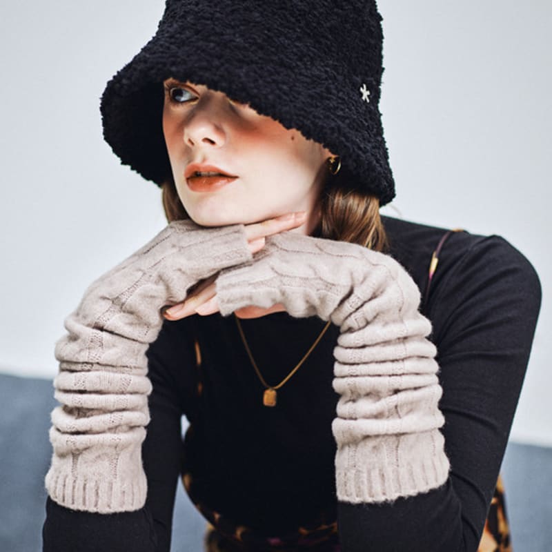 

EVERY FLOWER I HAVE A BLACK BUCKET TOWEL free