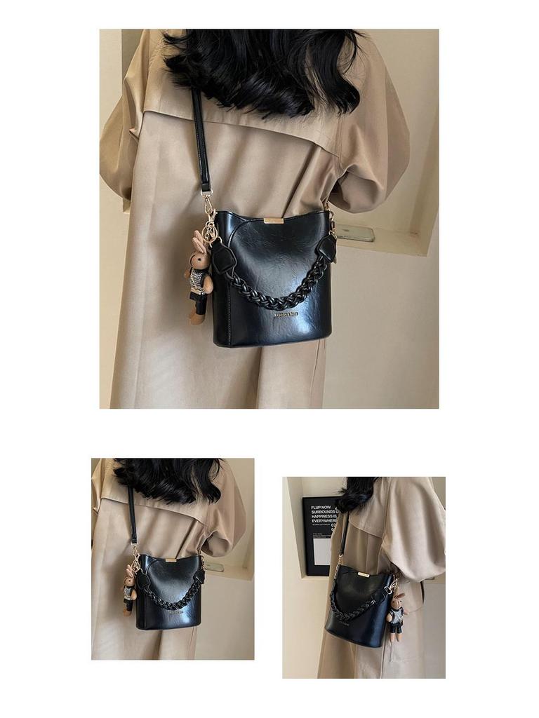 Women's 2025 Retro Niche Textured Crossbody Bucket Handbag