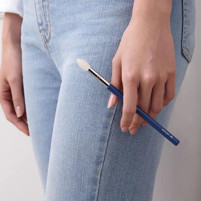 Miaura 500 Blending Eyeshadow Brush