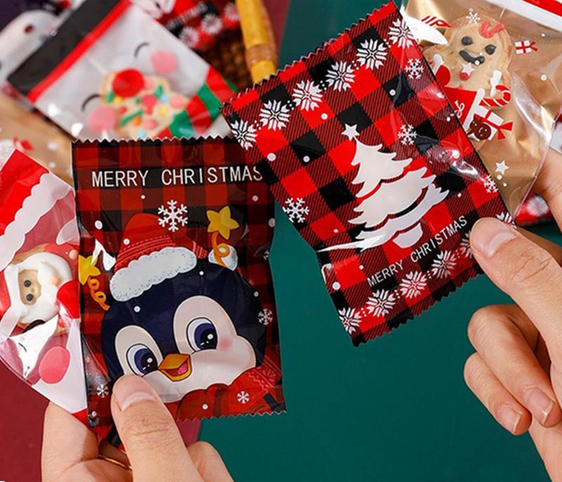 100Pcs 7x10cm Christmas Cartoon Printed Machine Sealing Snowflake Pastry Candy Cookie Packaging Xmas Party Gift Bags