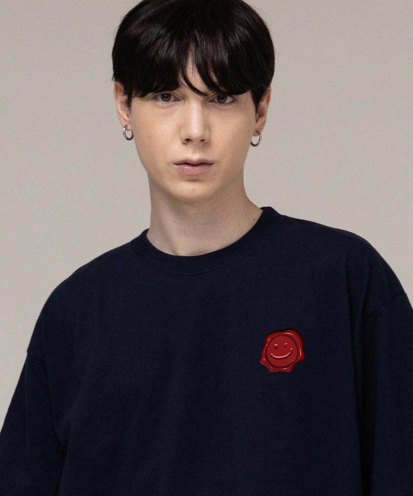 GRAVER [Unisex] Sealing Drawing Smile Short Sleeve T-Shirt_Navy