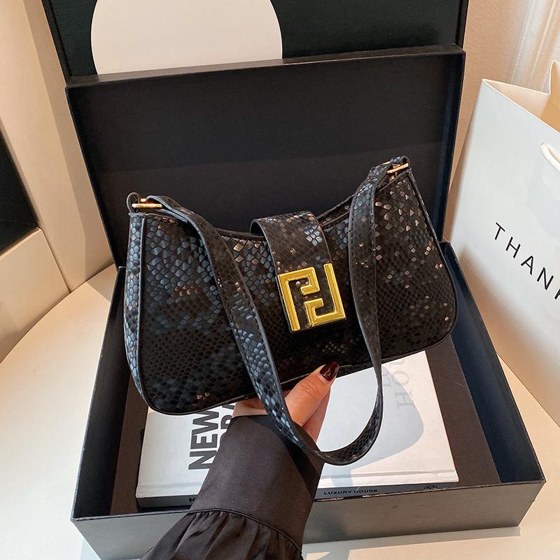 

Temperament women s bag, high-end sense of appearance, versatile urban commuter shoulder underarm bag, new handbag чорний