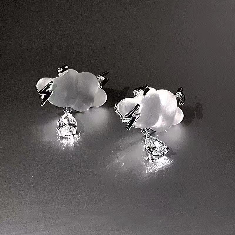 Chic European & American Tassel Earrings: Trendy, Long Dangle Design To Flatter Your Face - Versatile Statement Jewelry for Women