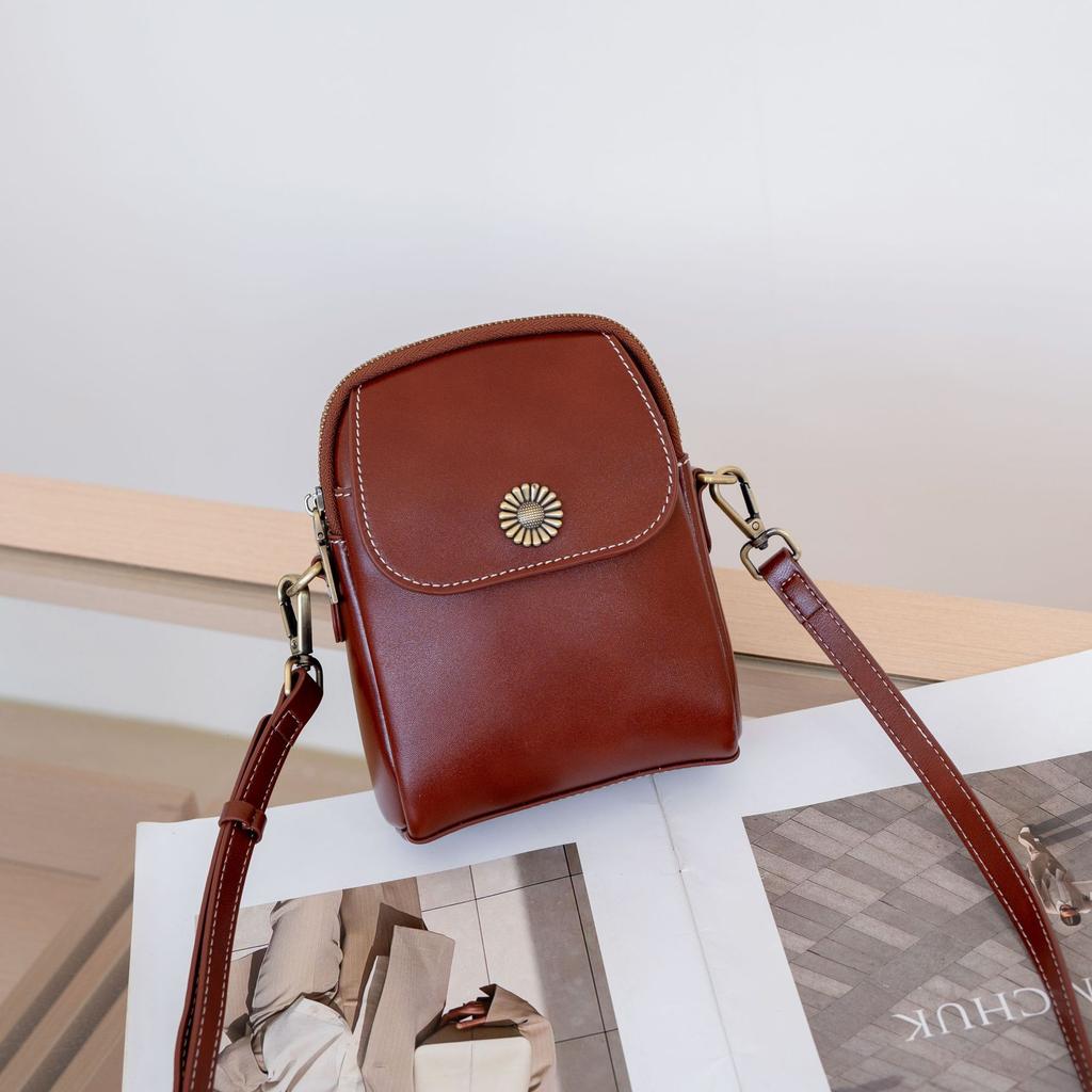 Leather Mobile Phone Bag Women's 2026 Spring and Summer New Simple Mini Bag Casual Trend Shoulder Messenger Bag Bag Bag