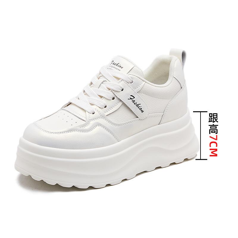 

2025 весна и лето новые кожаные женские туфли на платформе женские туфли для увеличения внутренней высоты спортивные и для отдыха маленькие белые туфли детские универсальные 34