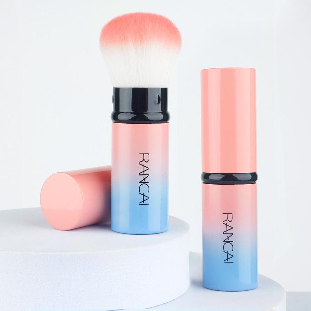 Retractable Travel Makeup Brush: Portable Blush & Powder Tool