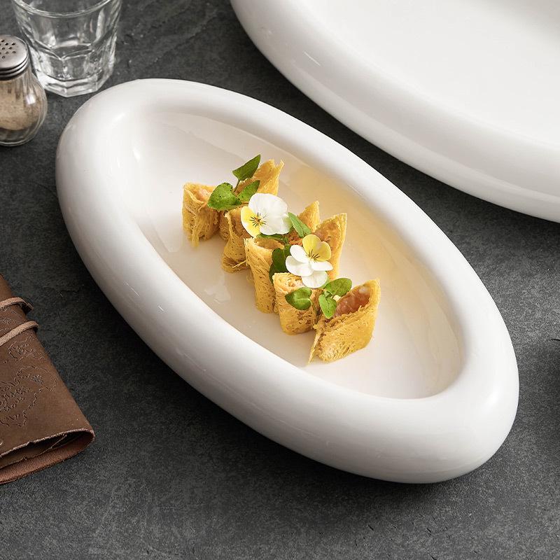 Artistic Double-Layer Insulated Ceramic Display Plate for High-End Tableware and Hotel Use.