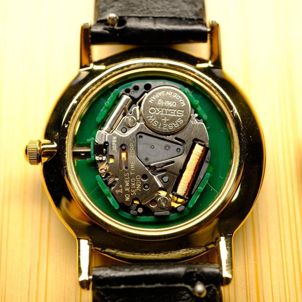 Used [In operation] SEIKO brown leather quartz watch gold case OMEGA