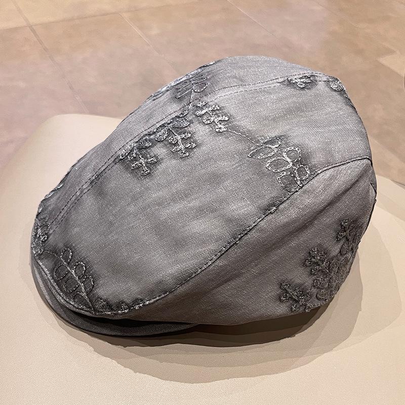Spring and summer new jacquard beret women's fashion Guochao versatile cap Hong Kong style retro satin forward hat