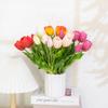 Simulierter 5-köpfiger Tulpenstrauß, Künstlicher Tulpenstrauß mit weicher Gummihaptik, Nordische Heimdekoration, Falsche Blumenzierde