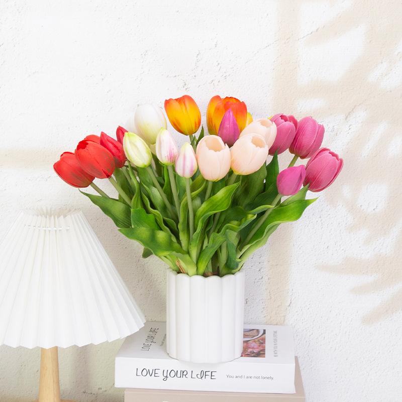 Simulierter 5-köpfiger Tulpenstrauß, Künstlicher Tulpenstrauß mit weicher Gummihaptik, Nordische Heimdekoration, Falsche Blumenzierde