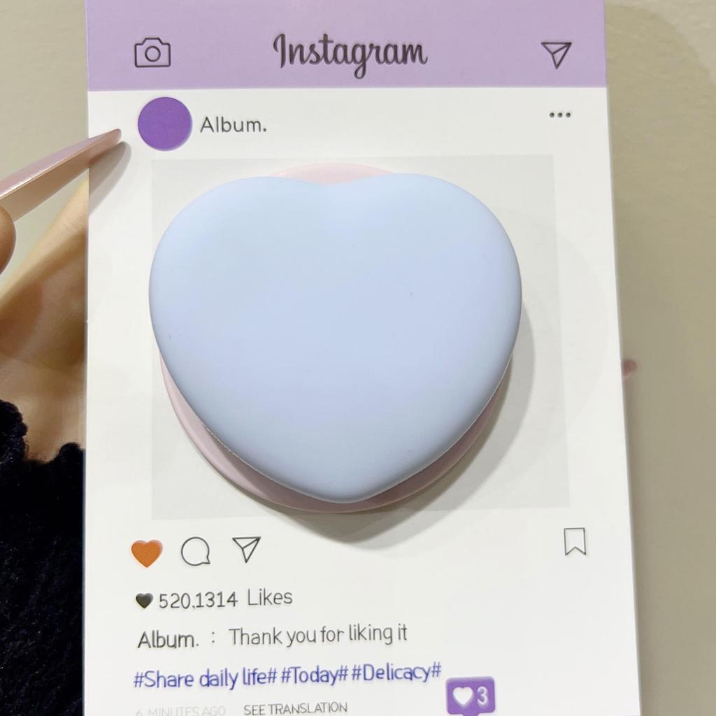 Liquid Silicone Heart-Shaped MagSafe Magnetic Bracket with Strong Adhesion and Retractable Airbag for Trendy Desktops