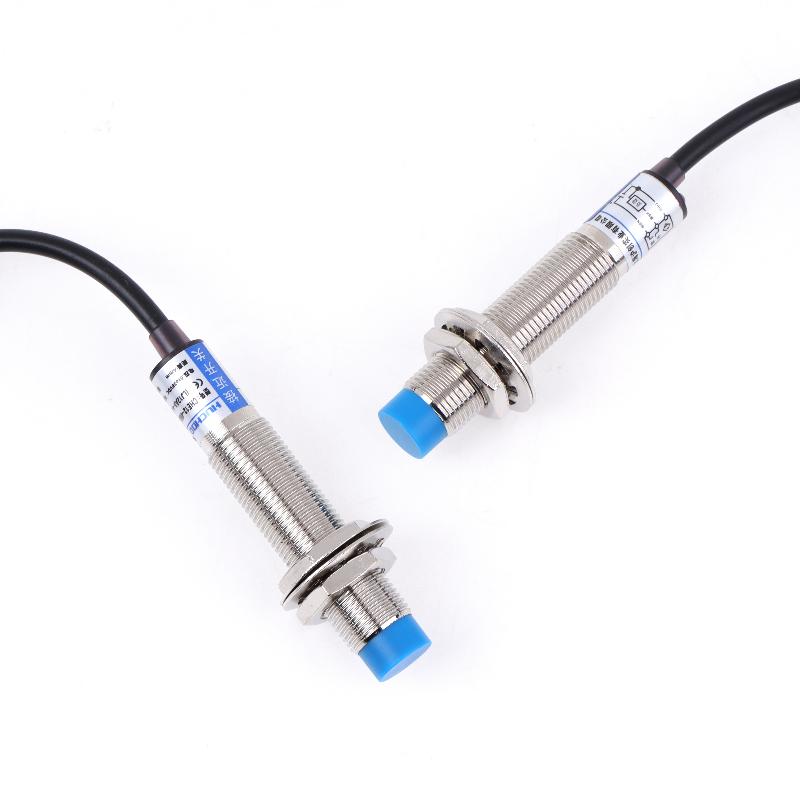 1Pcs M12 Metal Induction Limit Sensor Proximity Switch Lj12A3-4-Z/Bx Npn Lj12A3-4-Z-By Pnp