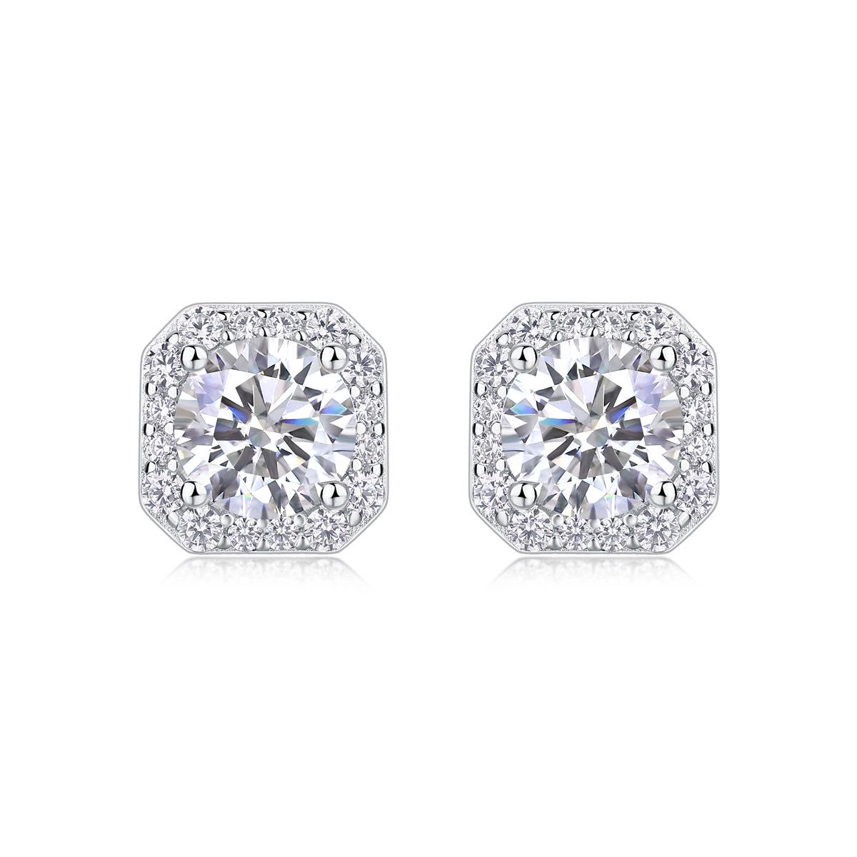 

Серьги-гвоздики в форме сердца и розы из серебра 925 пробы с муассанитом