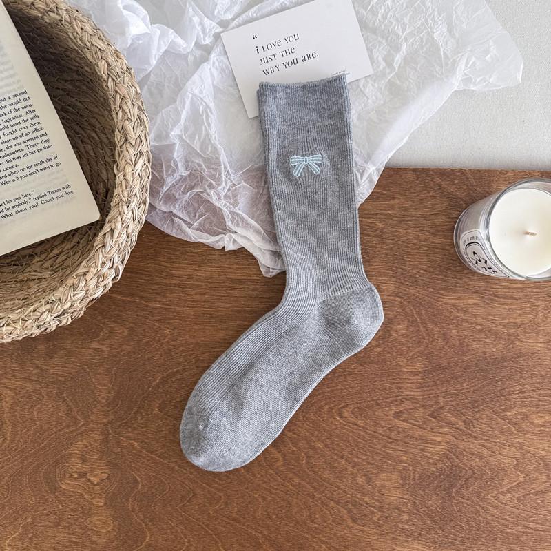 Solid Color Style Double Needle Simple Stacked Socks Medium Tube Socks Girls' Stockings Embroidered Bow Boneless Vertical Strips
