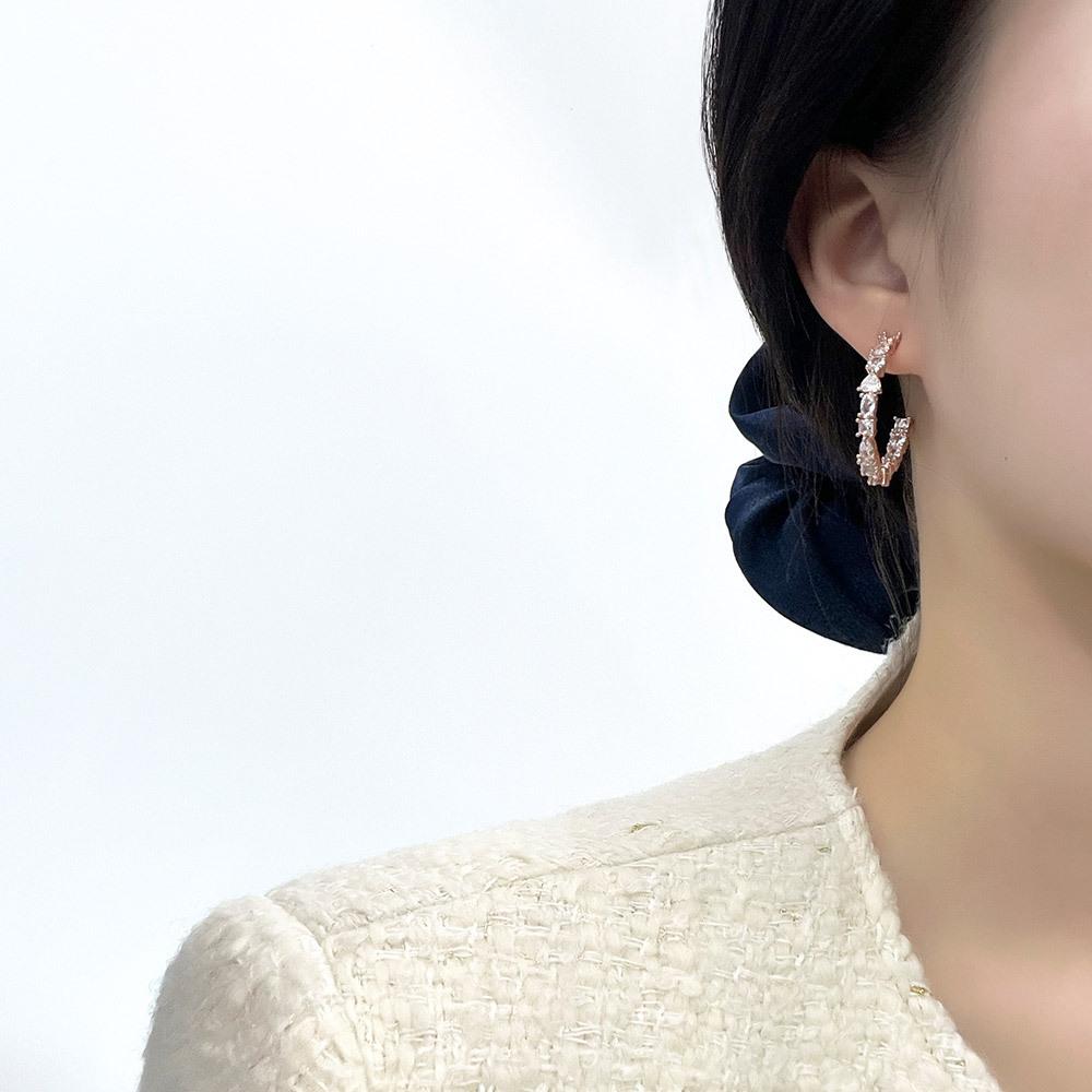 Dieuamour 14K Gold Pin Amante Crystal Ban-Ring Earrings