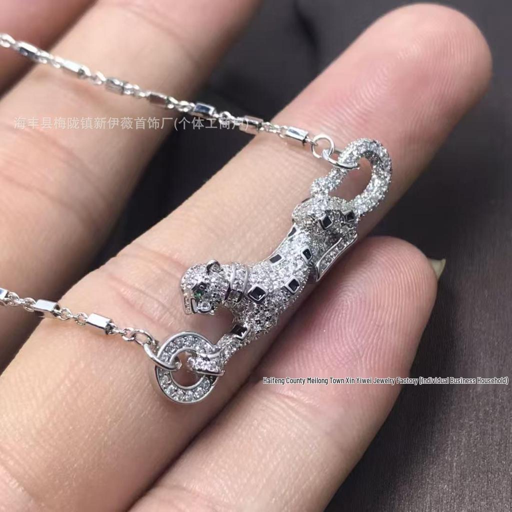 Luxury European/American Cross-Border Full Diamond Studded Reclining Leopard Necklace with Shy Leopard Pendant