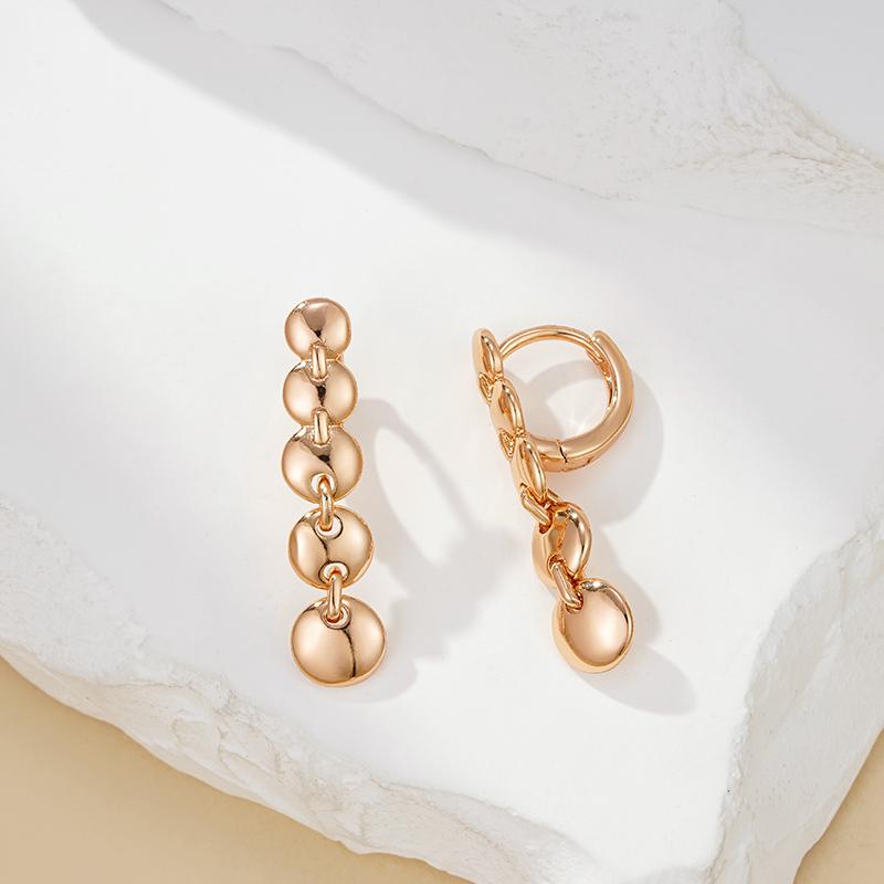 Modische Glänzende Hängeohrringe für Damen Roségold Farbe Einfacher Langer Anhänger Glied Hochwertiger Täglicher Feinschmuck