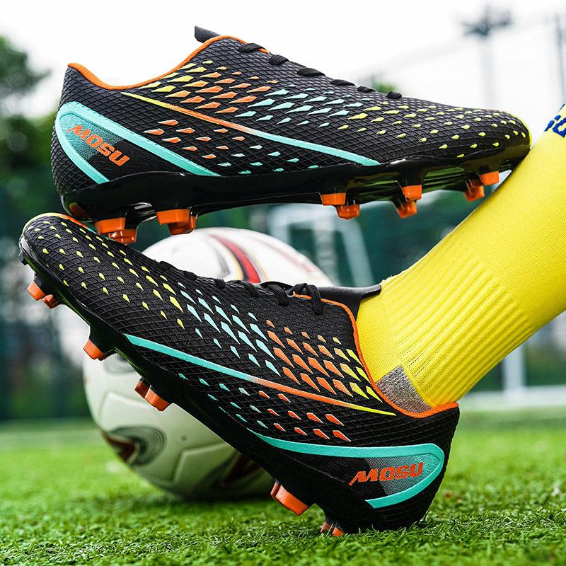 Low-top shoes women's sports outdoor football game training students nail new long nails broken football shoes men