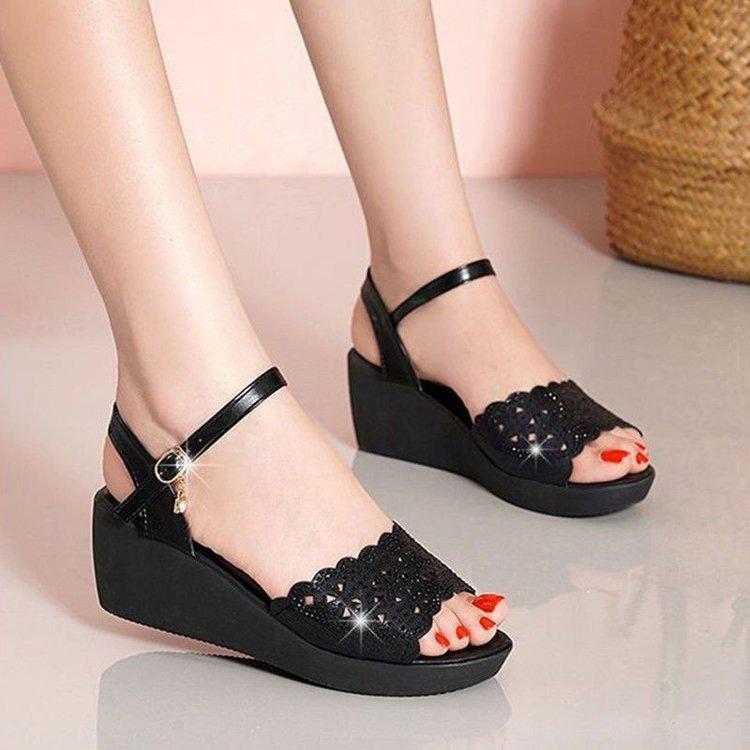 Soft leather platform sandals women's summer 2025 new non-slip women's shoes wedge heel versatile women's sandals soft-soled mother shoes