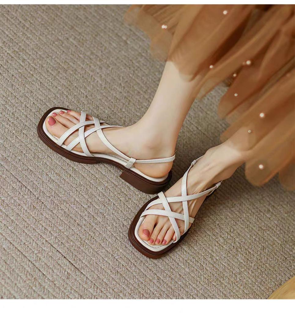 French Vintage Brown Open-toed Sandals Flat Summer Word with Beach Strap Cross Low Heel Roman Sandals