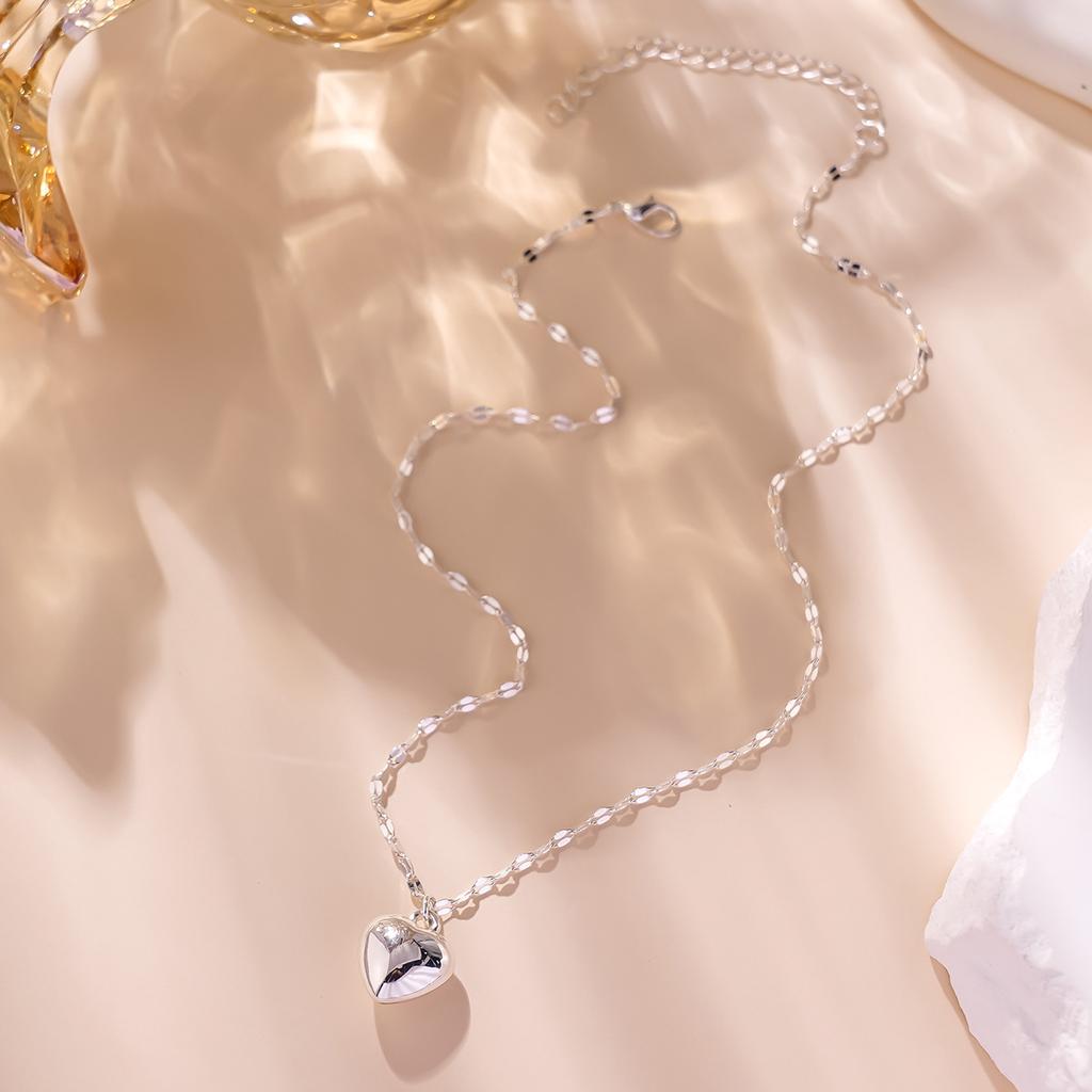 Gold Heart Pendant Necklaces for Women  New Trendy Clavicle Chain Necklace Jewelry Gift