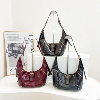 PU Leder Umhängetaschen Retro Amerikanischer Stil Nieten Schnalle Crossbody Tasche Modedesign Koreanischer Stil Lokomotivstil Achsel CLE