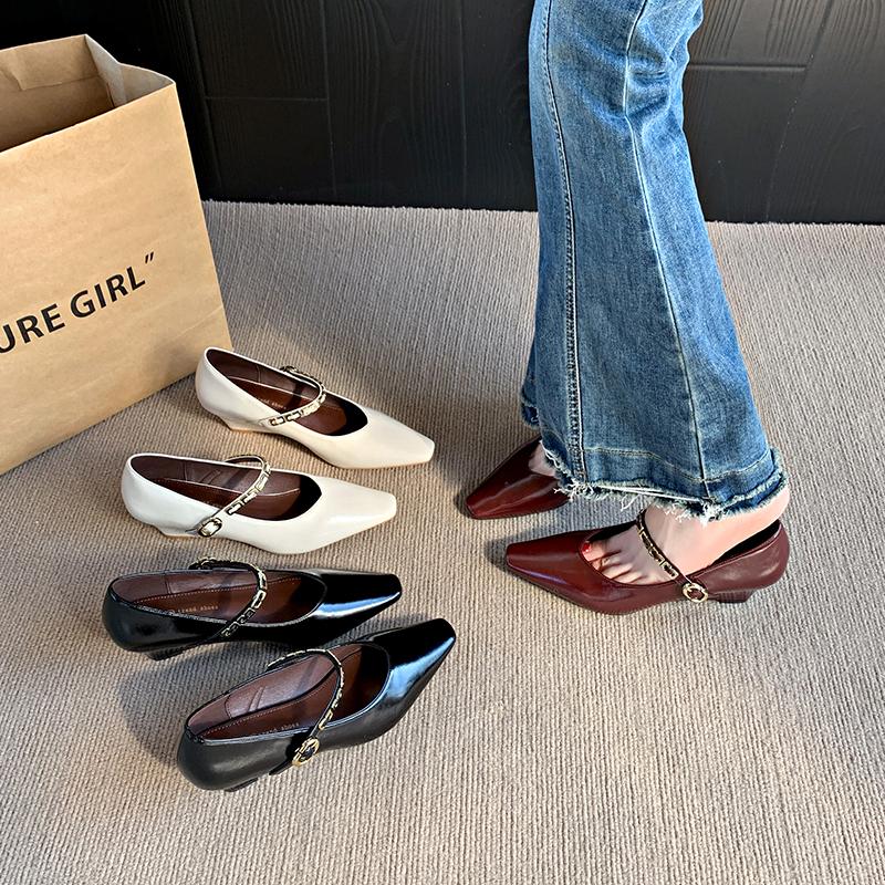 Fashion Pointed Toe Women Shoes Buckle Strap Solid Color Retro Designer Brand Low Heel Shallow Female Shoes Leather Concise Casual Shoes