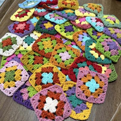 Manteles individuales de ganchillo DIY Multicolor Posavasos Cuadrados Manteles de Mesa Decoración Ganchillo Hecho a Mano Almohadilla para Taza 9cm Parche de Lana para Ropa 50pcs/lote