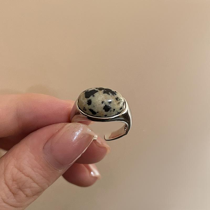

1Pc Vintage Ring for Ladies Simple Brown Stone Ring Light and Luxurious Irregular Circular Opening Ring Exquisite Jewelry Gifts