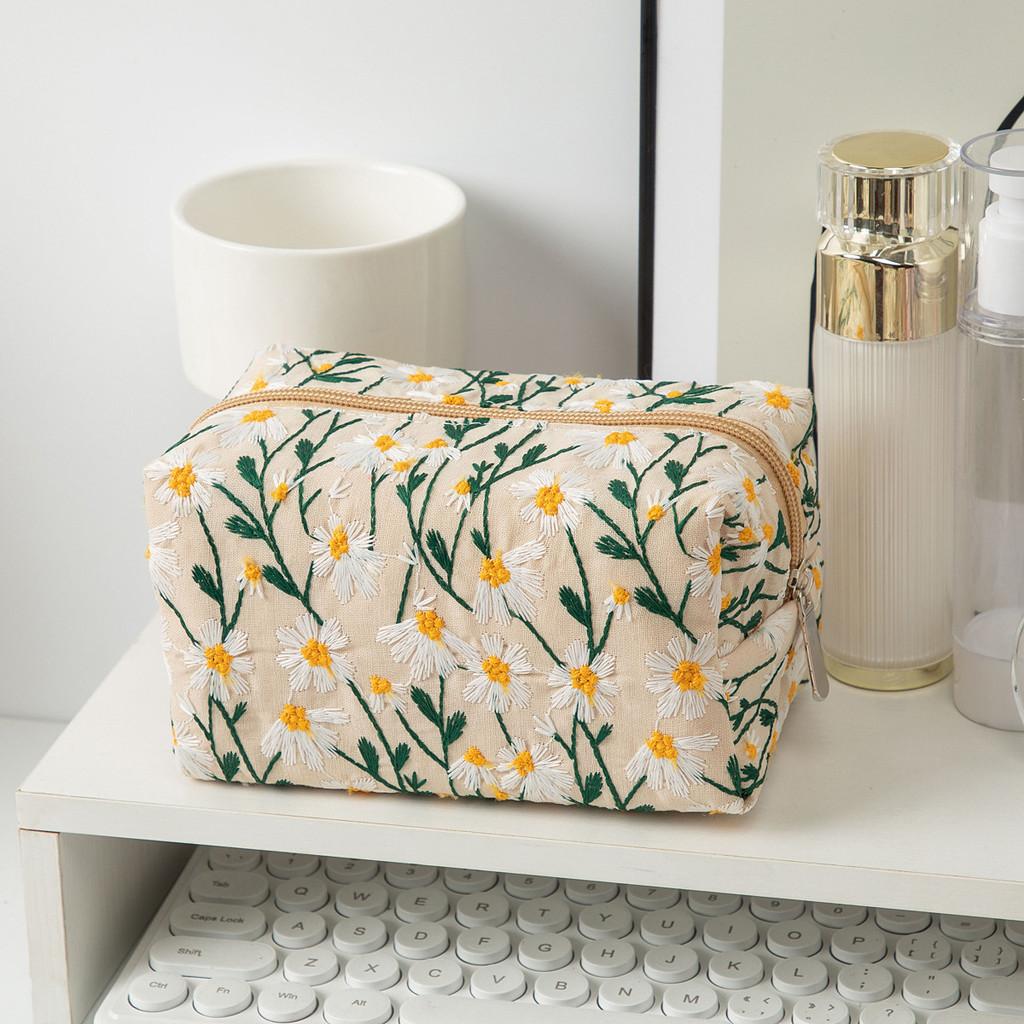 Breathable Canvas Toiletry Organizer With Flower Embroidery For Women And Men