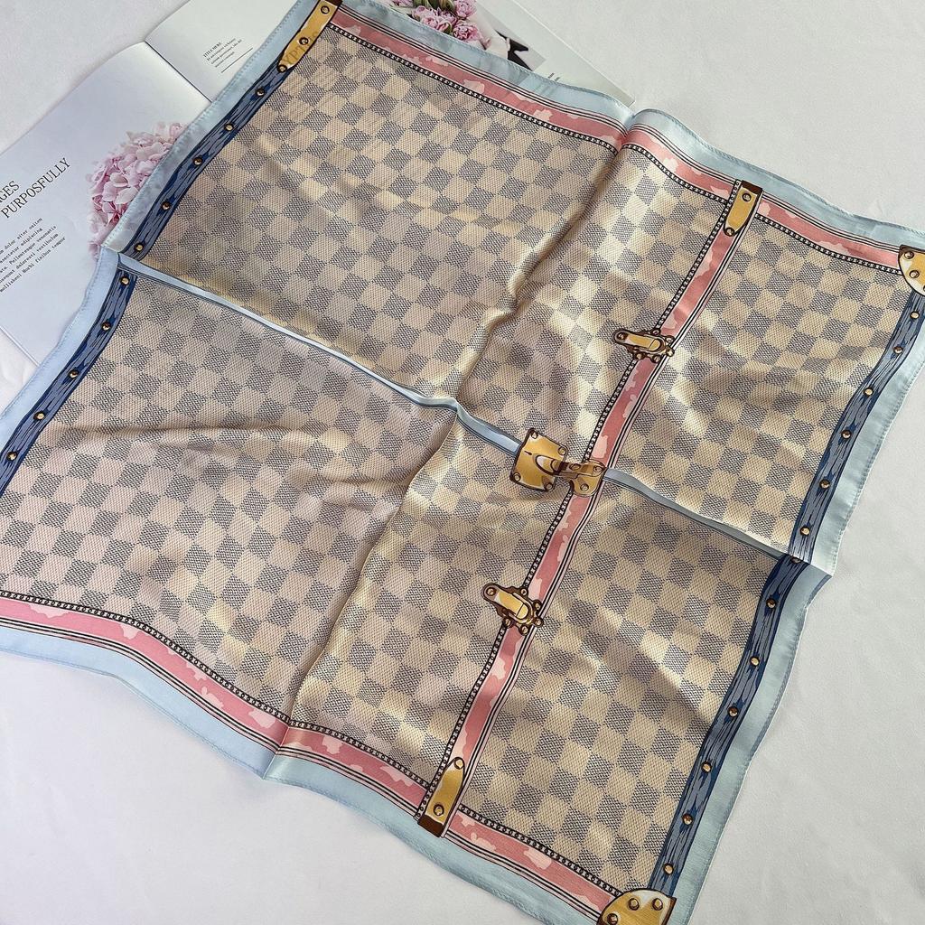 Gift silk scarves High-end silk streamer printed small square scarves Women's versatile trend square silk scarves