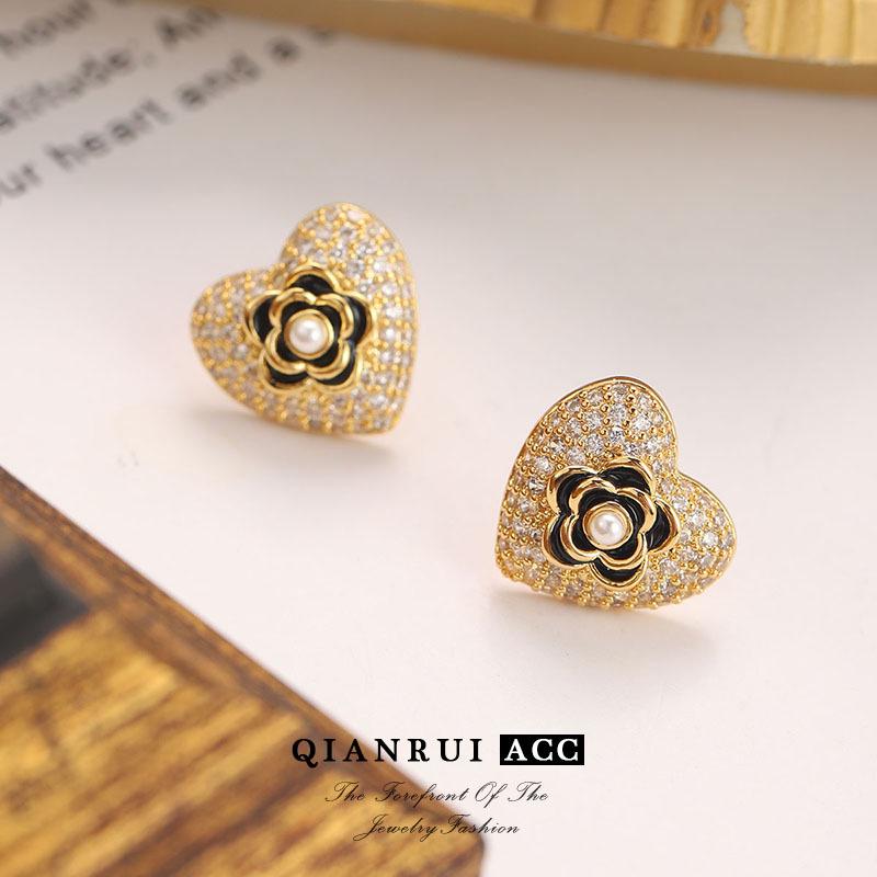 French Coco Zircon Heart Stud Earrings - Retro Light Luxury Camellia Floral Design with Full Diamonds for Women