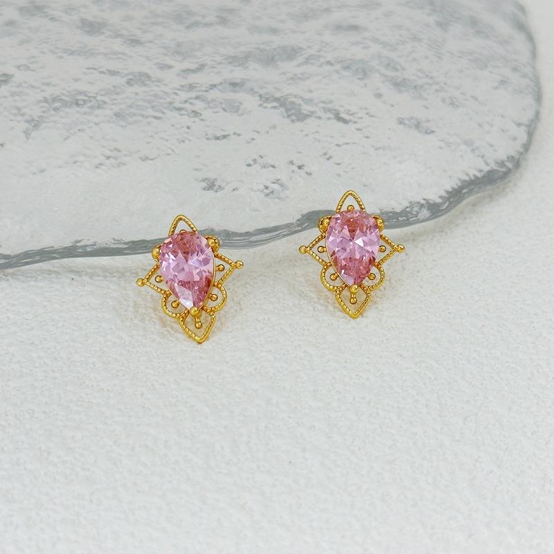 

Light Luxury Elegant Chain Frame Hemming Water Drop-Shaped Zircon Hollow Stud Earrings Temperament Earrings розовый