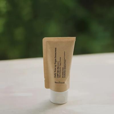 Tägliche aufhellende vegane Sonnencreme