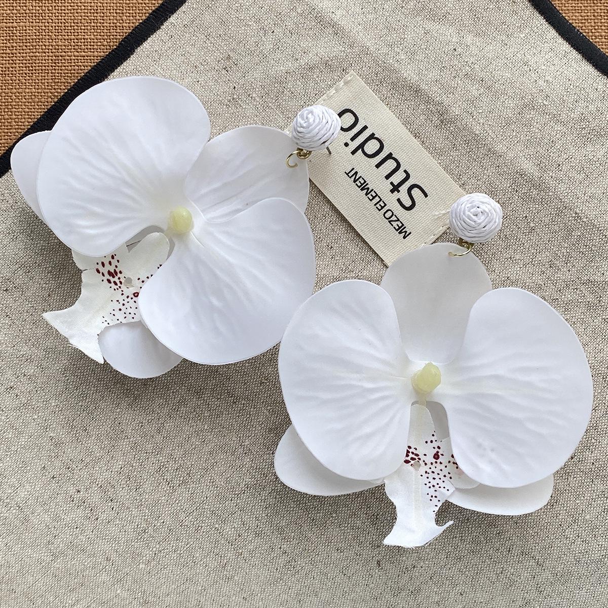 Summer Phalaenopsis Flower Earrings: Elegant, High-End, Forest-Inspired Seaside Jewelry