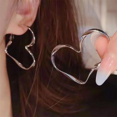 Fashion Korean Exaggerated Heart-shaped Stud Earrings for Women's Earrings Jewelry Girl Gift Brincos